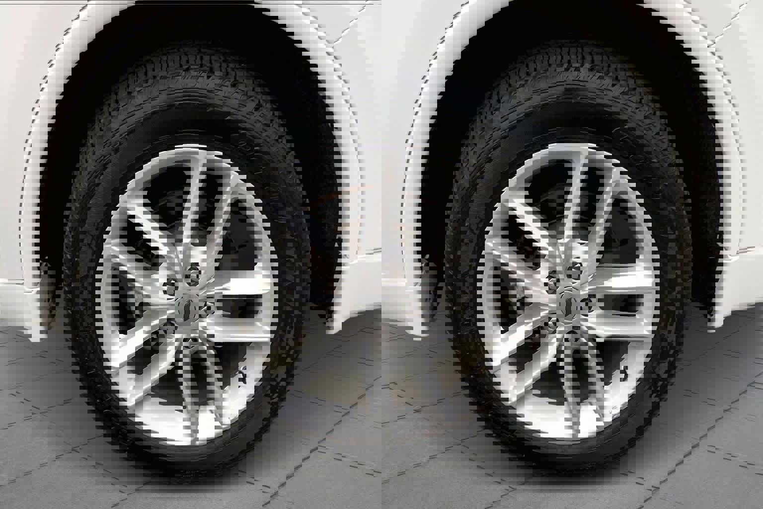 Used 2023 Dodge Durango GT image 9