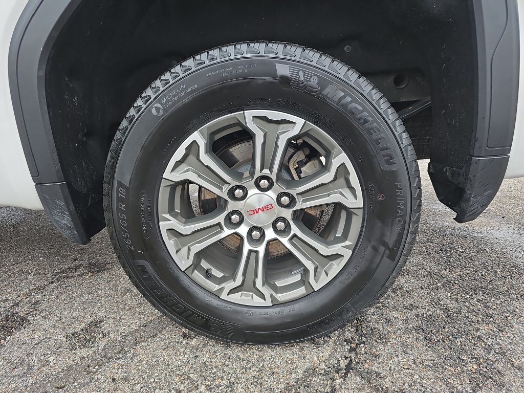 Used 2025 GMC Sierra 1500 SLT AWD/4WD image 33