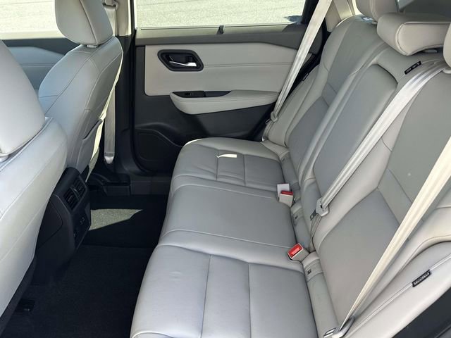 Used 2023 Nissan Rogue SL w/ SL Premium Package AWD/4WD image 12
