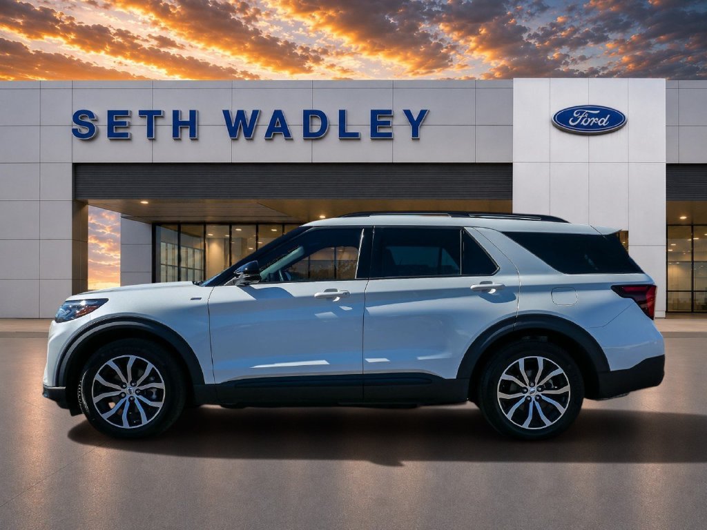 Certified 2025 Ford Explorer ST-Line RWD image 4