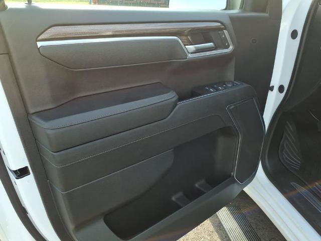 Used 2025 Chevrolet Silverado 1500 LT AWD/4WD image 8