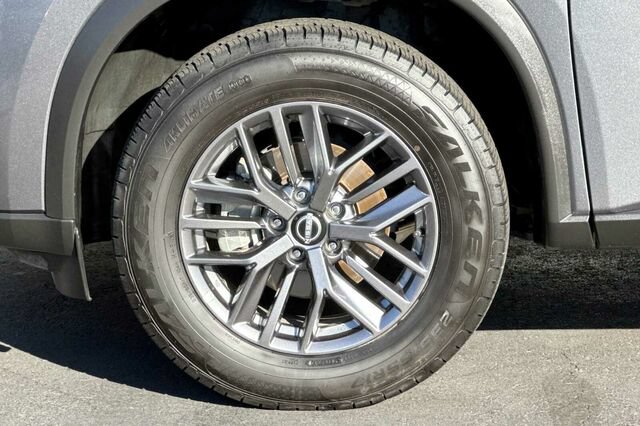 Used 2024 Nissan Rogue S AWD/4WD image 26