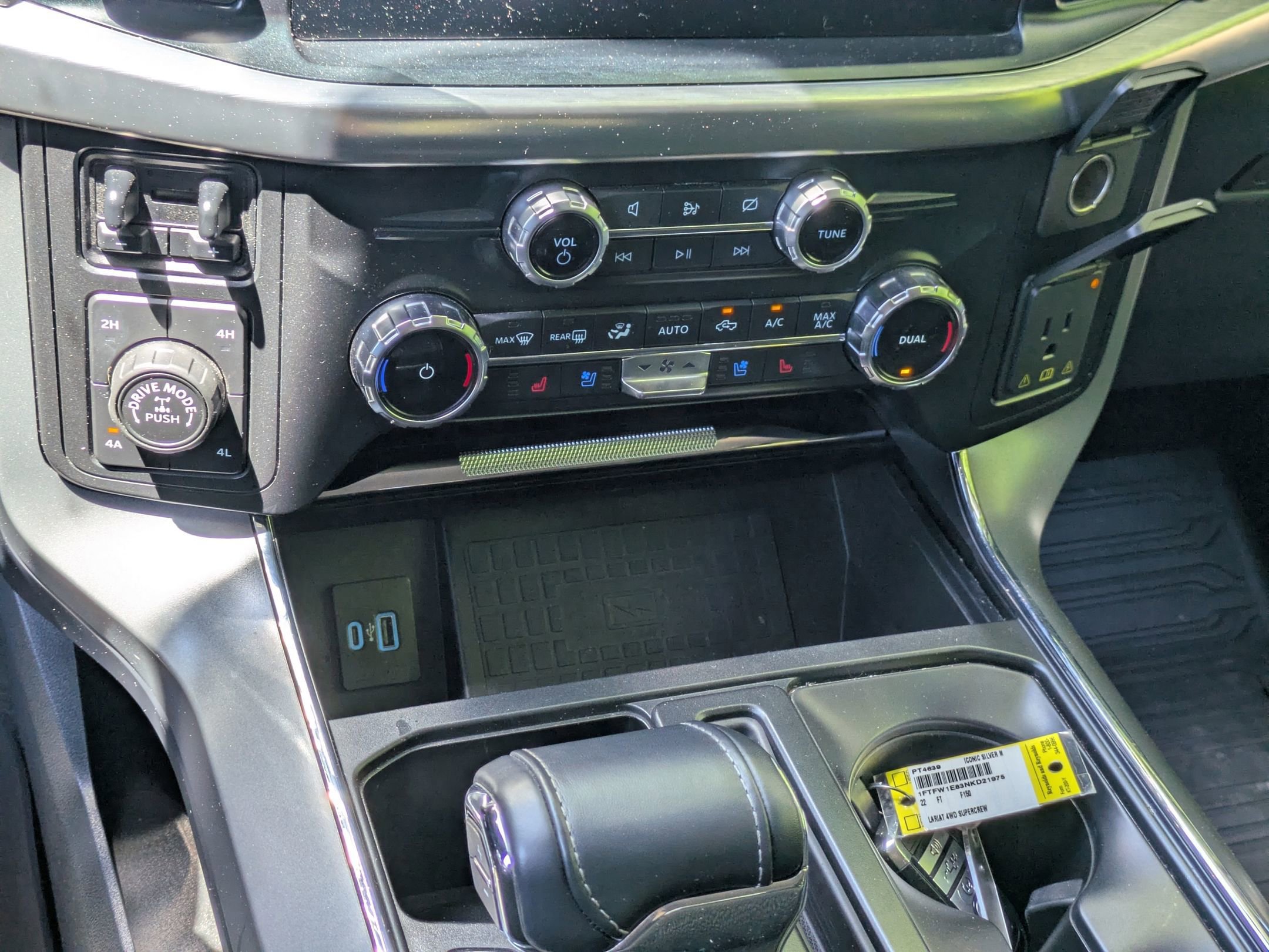 Certified 2022 Ford F150 Lariat w/ Max Trailer Tow Package AWD/4WD image 23