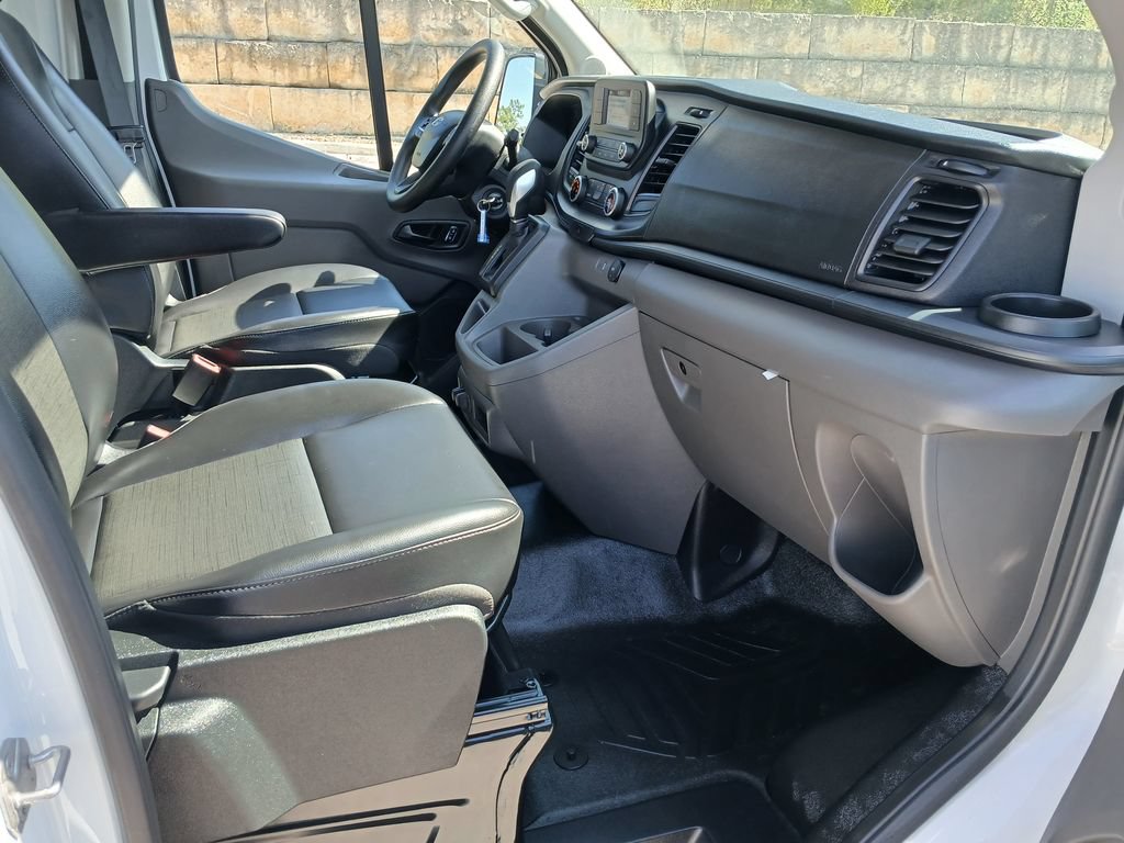 Certified 2025 Ford Transit 350 148 High Roof RWD image 3