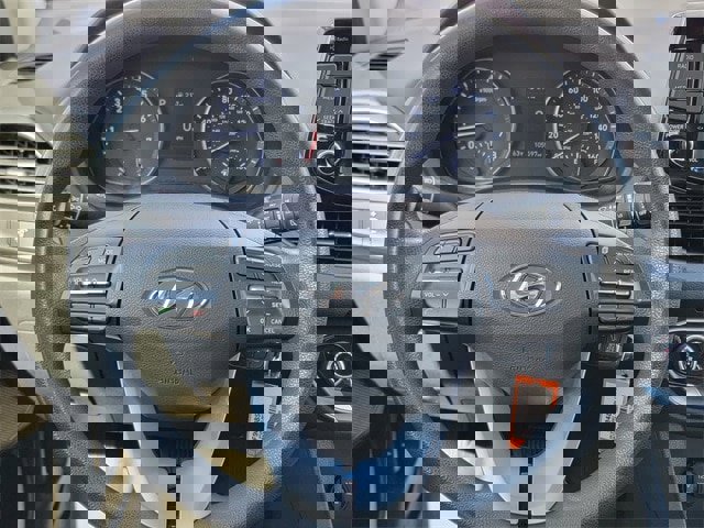 Used 2019 Hyundai Elantra GT image 32