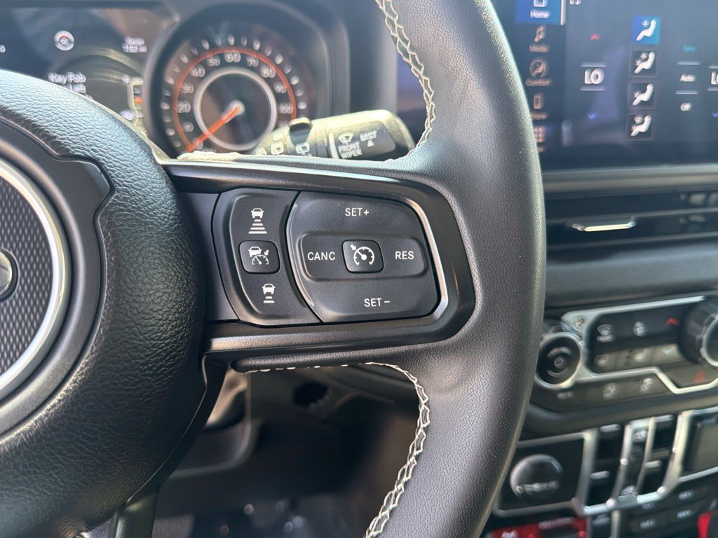 Used 2025 Jeep Wrangler Unlimited Sport AWD/4WD image 28