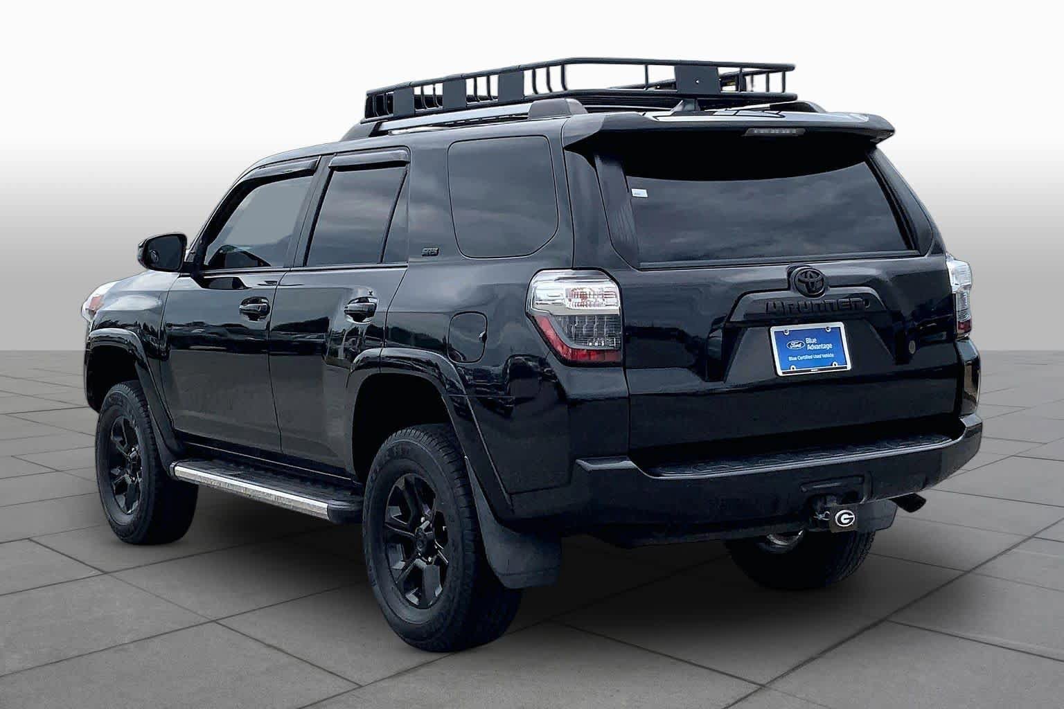Used 2019 Toyota 4Runner SR5 AWD/4WD image 12