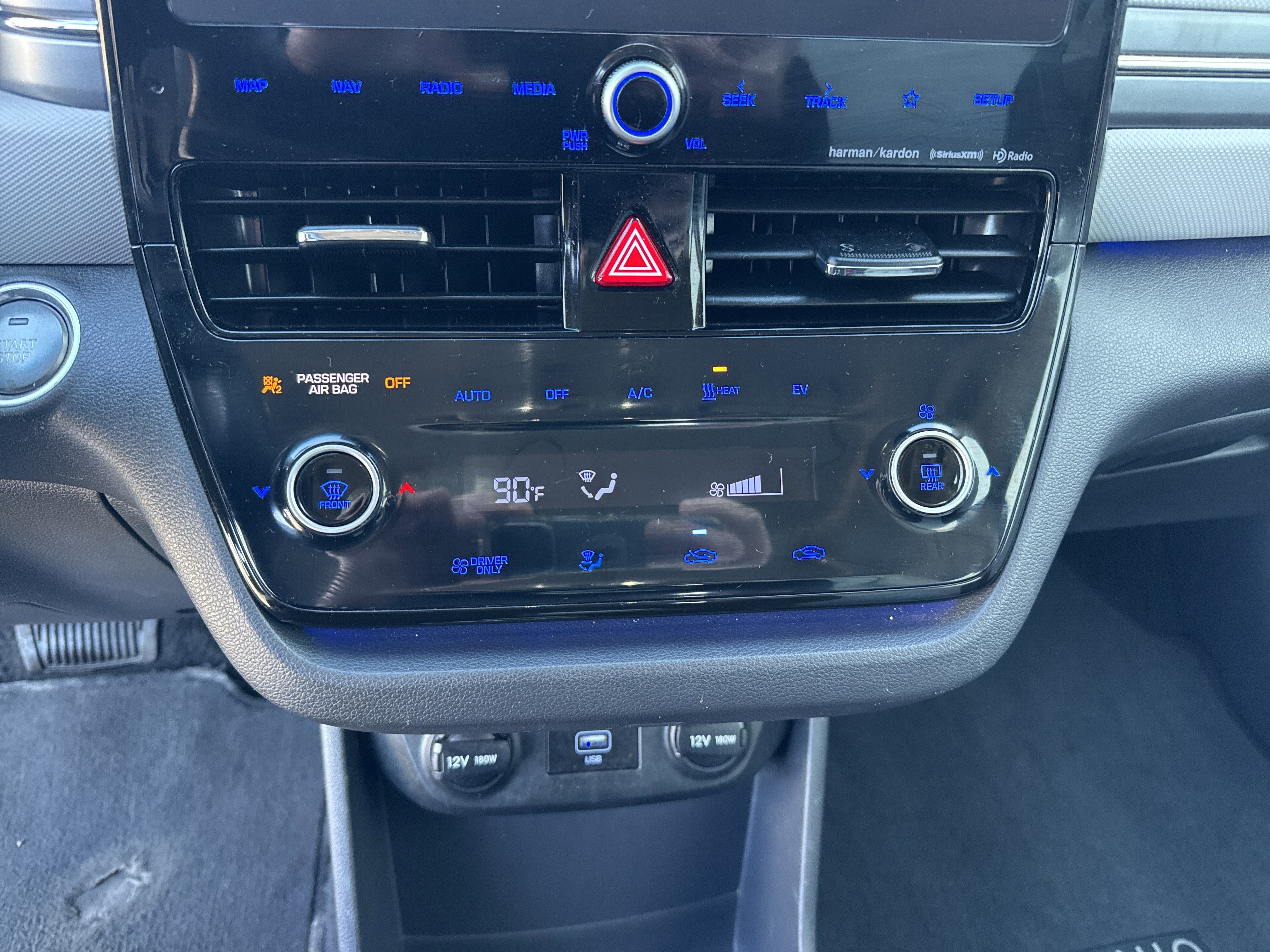 Used 2020 Hyundai Ioniq Limited image 31