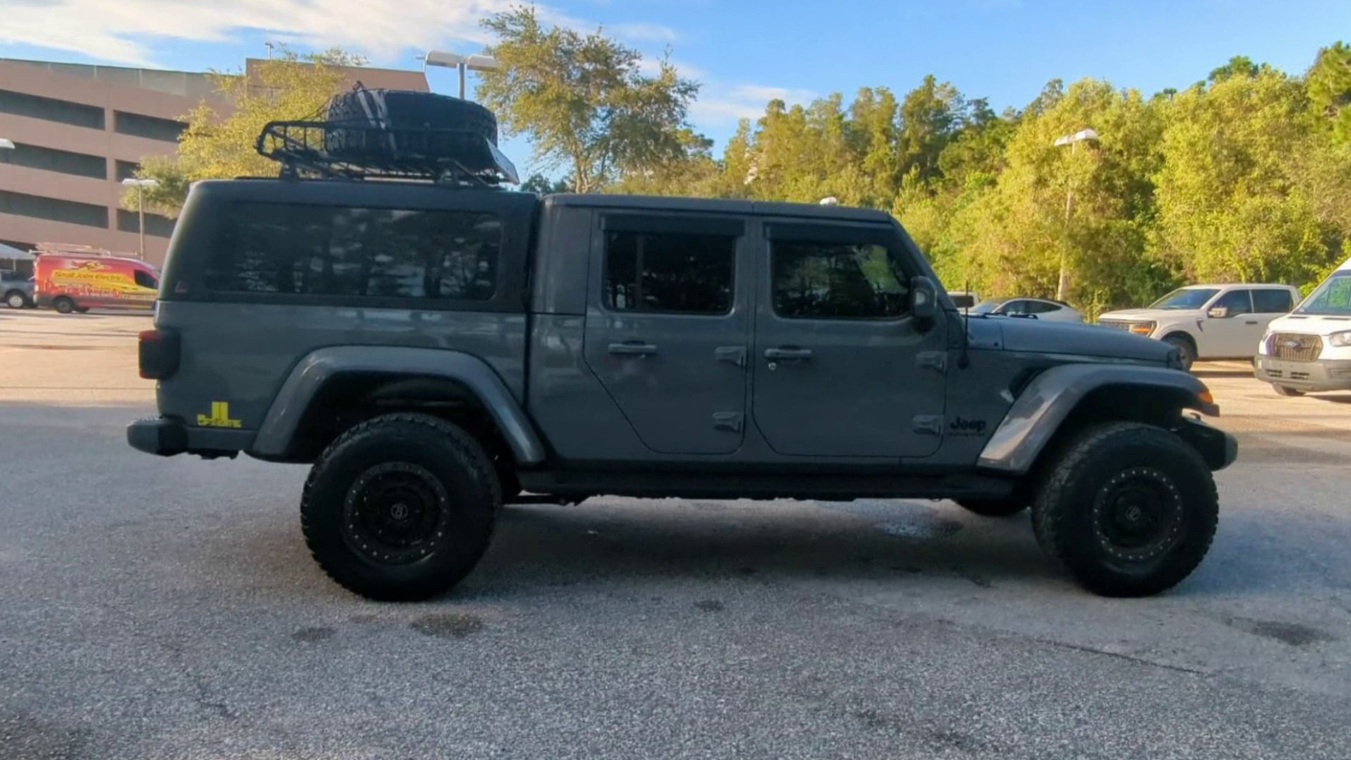 Used 2022 Jeep Gladiator Overland AWD/4WD image 32
