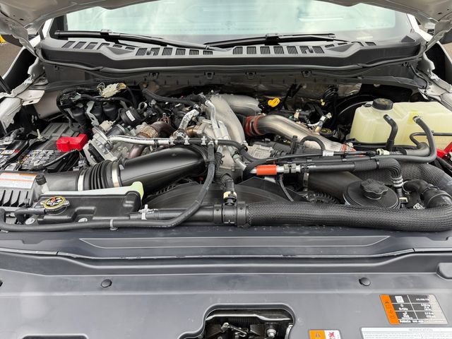 Certified 2025 Ford F350 Platinum w/ Tremor Off-Road Package AWD/4WD image 19