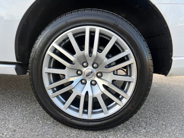 Certified 2023 Ford Expedition Platinum image 16