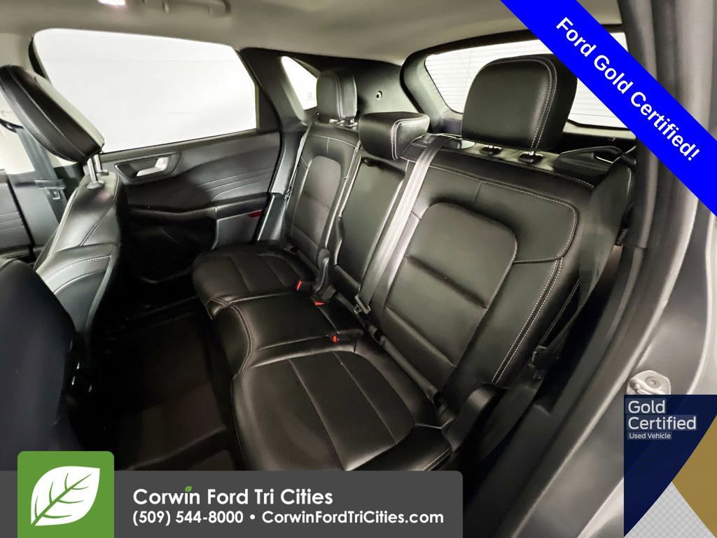 Certified 2022 Ford Escape Titanium w/ Class II Trailer Tow Package image 29