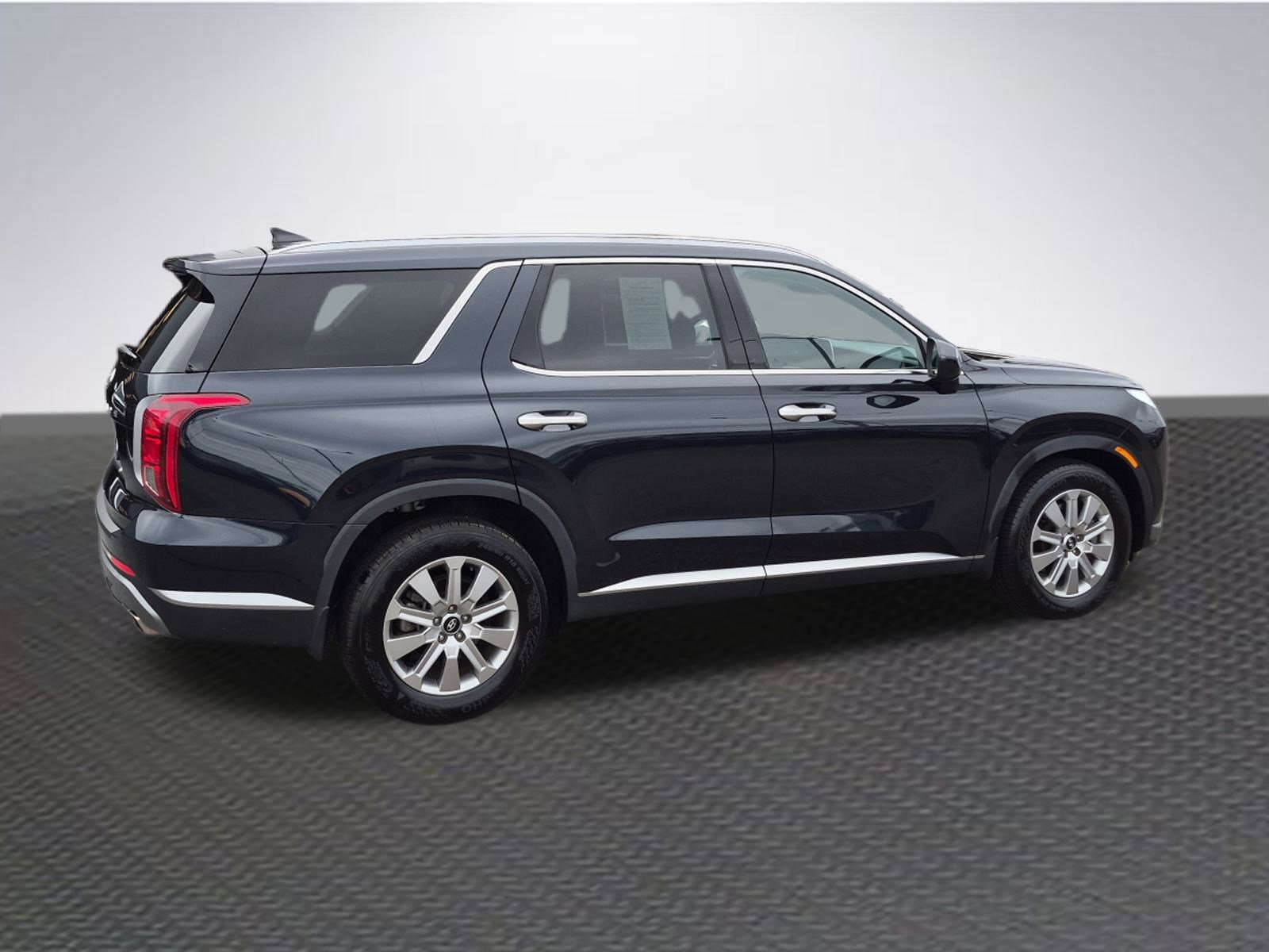 Used 2023 Hyundai Palisade SEL image 4