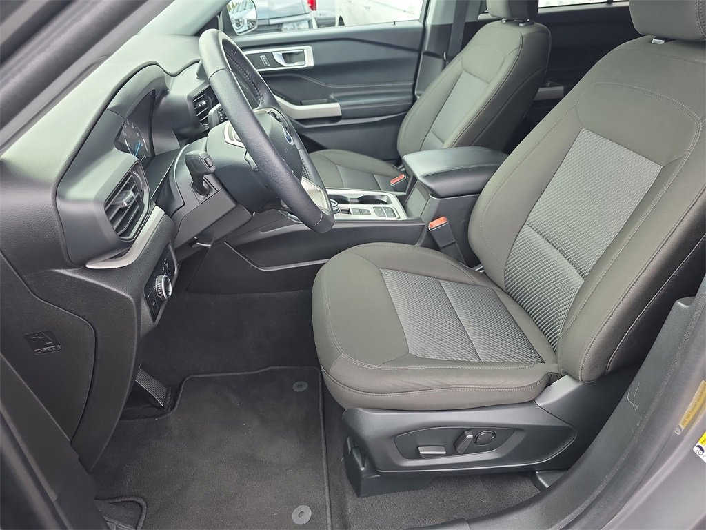 Certified 2024 Ford Explorer XLT image 12