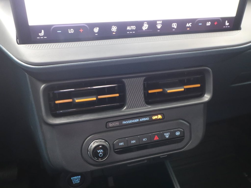 Certified 2025 Ford Maverick Tremor AWD/4WD image 21