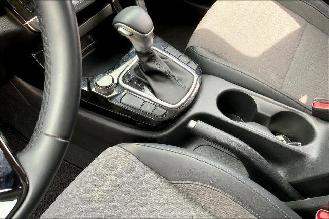 Used 2025 Kia Seltos S image 16