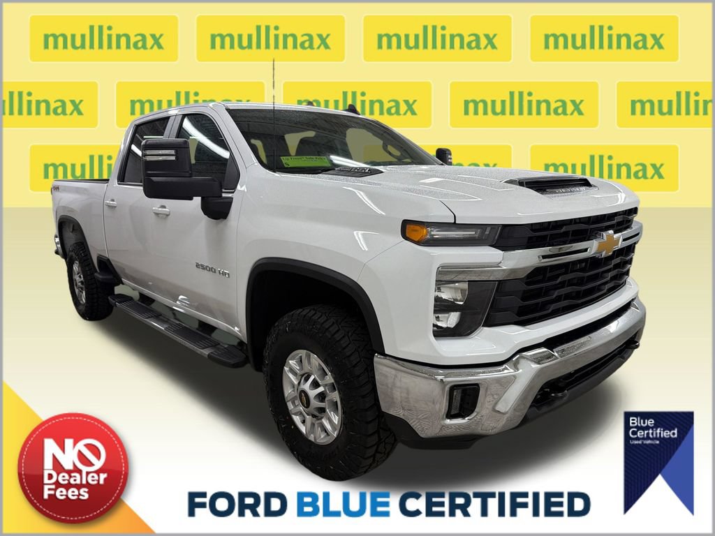 Used 2025 Chevrolet Silverado 2500 LT w/ Convenience Package AWD/4WD image 1