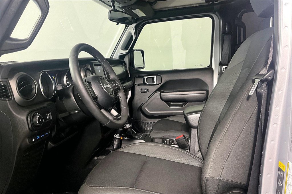Used 2023 Jeep Wrangler Unlimited w/ Cold Weather Group AWD/4WD image 13