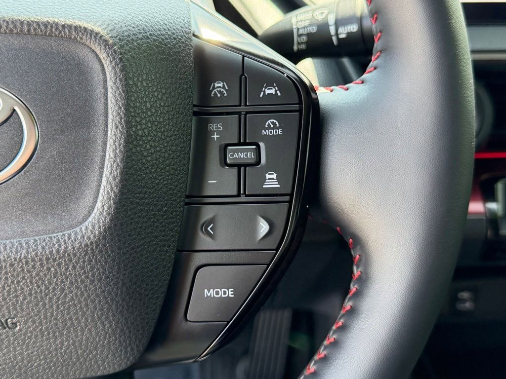 Used 2026 Toyota Prius Plug-In Hybrid FWD image 30