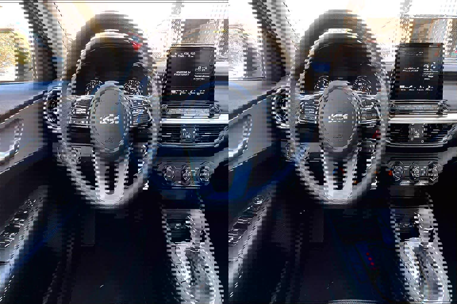 Used 2022 Kia Forte LXS image 10