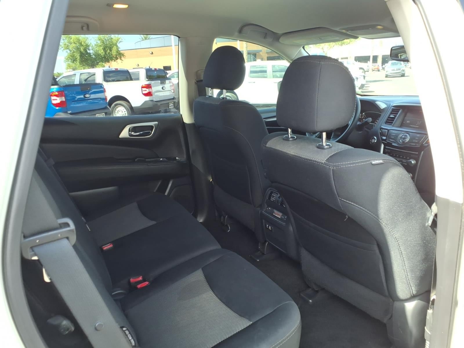 Used 2019 Nissan Pathfinder SV FWD image 13