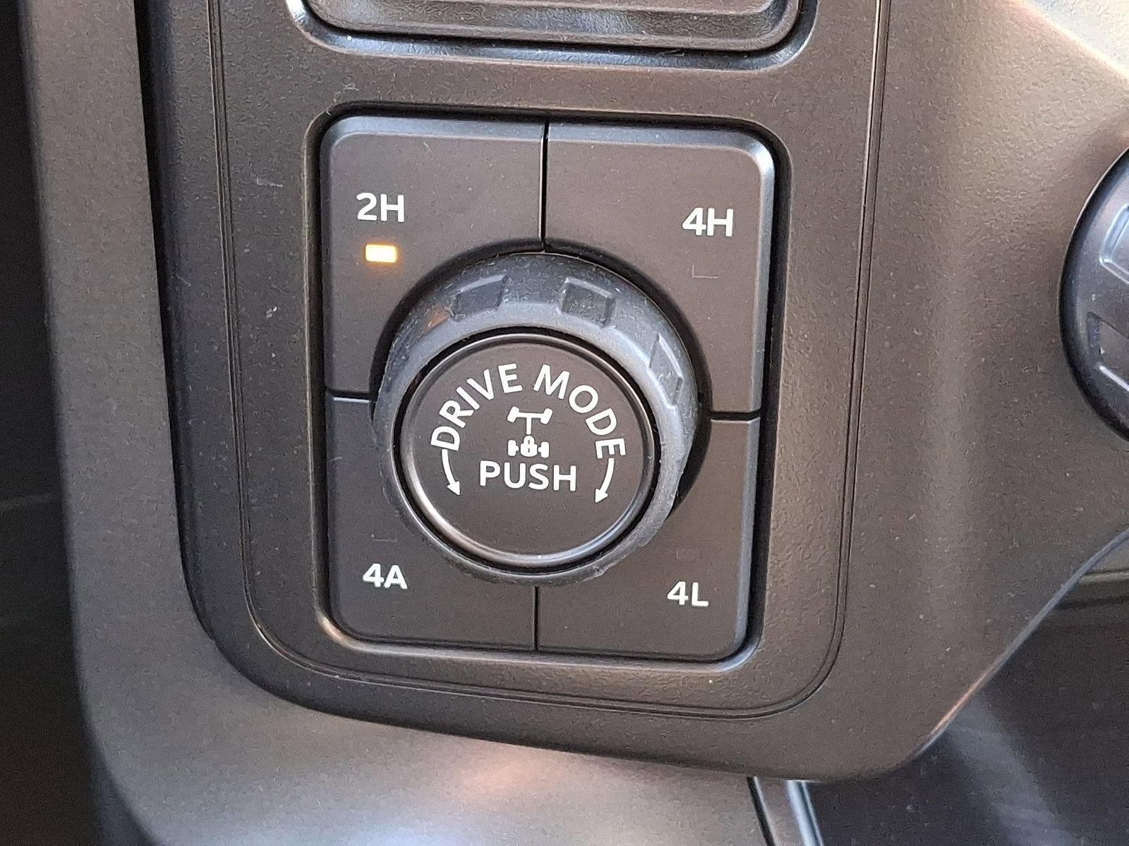 Certified 2024 Ford F150 Lariat w/ Equipment Group 502A High image 31