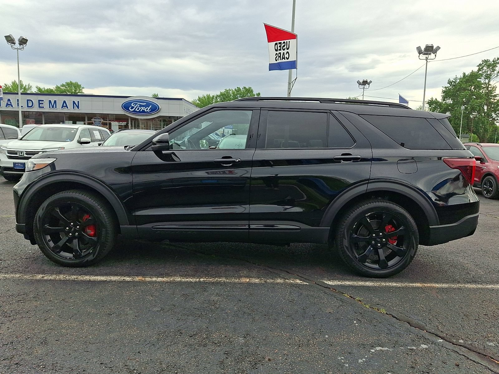 Certified 2023 Ford Explorer ST w/ Equipment Group 401A AWD/4WD image 4