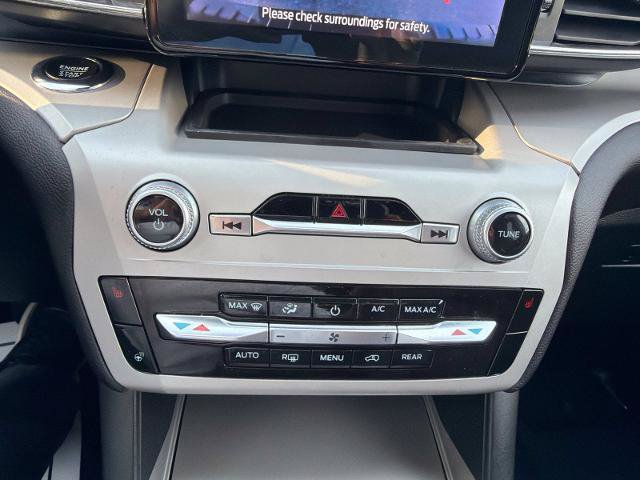 Certified 2023 Ford Explorer XLT w/ Equipment Group 202A AWD/4WD image 11