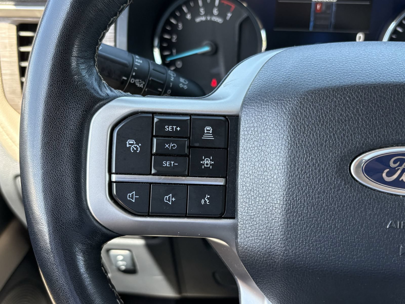 Certified 2024 Ford Expedition Limited RWD image 37