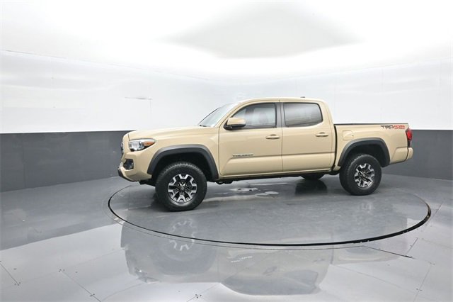 Used 2019 Toyota Tacoma TRD Off-Road image 4