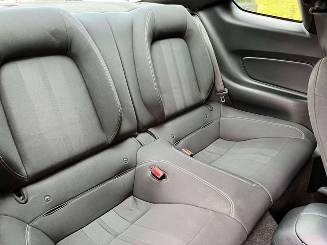 Certified 2018 Ford Mustang GT w/ Black Accent Pkg RWD image 19