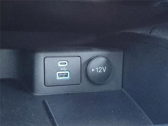 Certified 2022 Ford Escape Titanium w/ Class II Trailer Tow Package image 25