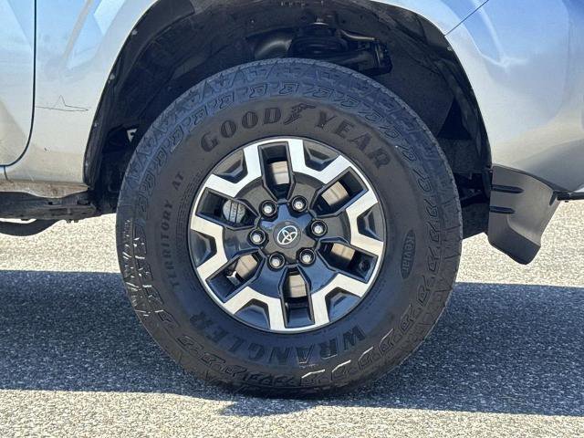 Used 2023 Toyota Tacoma SR w/ SR Convenience Package image 31