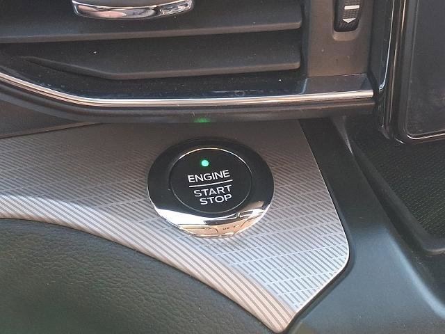 Certified 2020 Ford Explorer XLT w/ Equipment Group 202A image 20