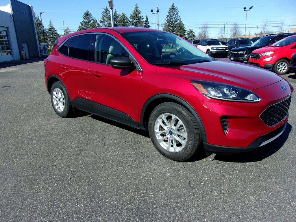 Certified 2022 Ford Escape SE w/ Convenience Package FWD image 9