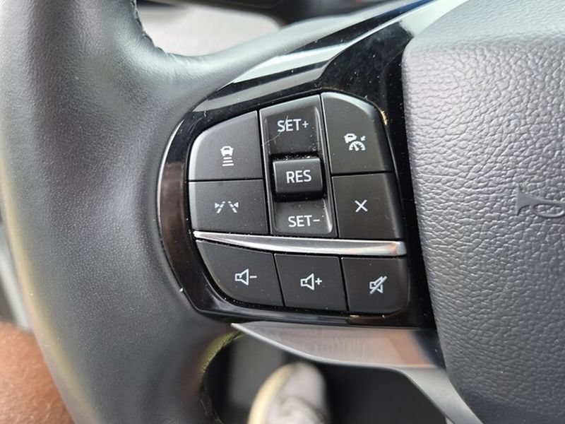 Certified 2025 Ford Explorer Platinum RWD image 24