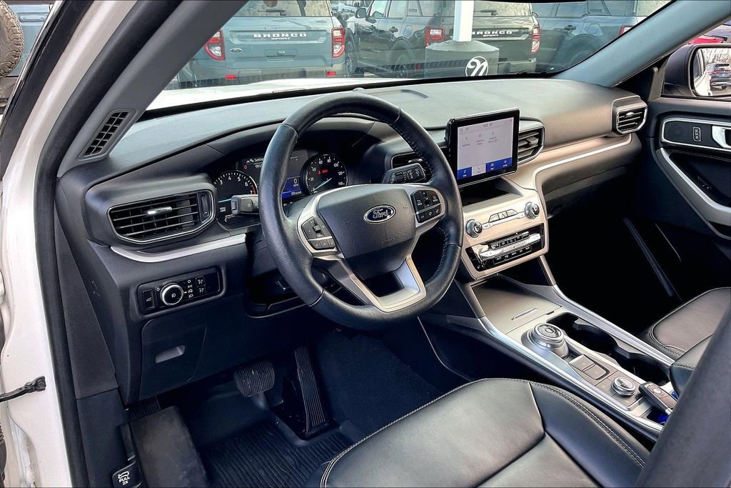 Certified 2023 Ford Explorer XLT w/ Equipment Group 202A image 11