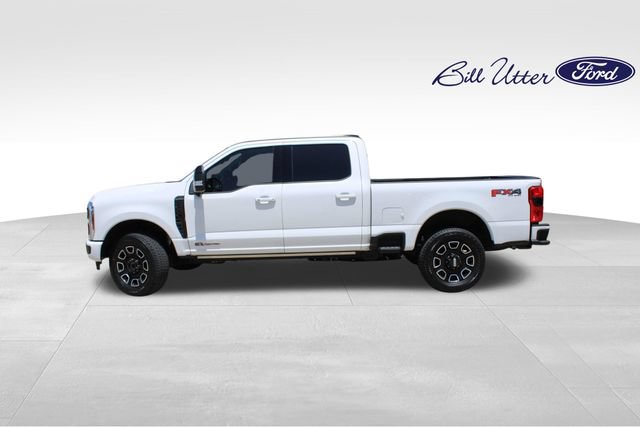 Certified 2025 Ford F250 Platinum w/ FX4 Off-Road Package AWD/4WD image 8