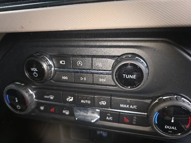 Certified 2022 Ford Bronco Wildtrak AWD/4WD image 11