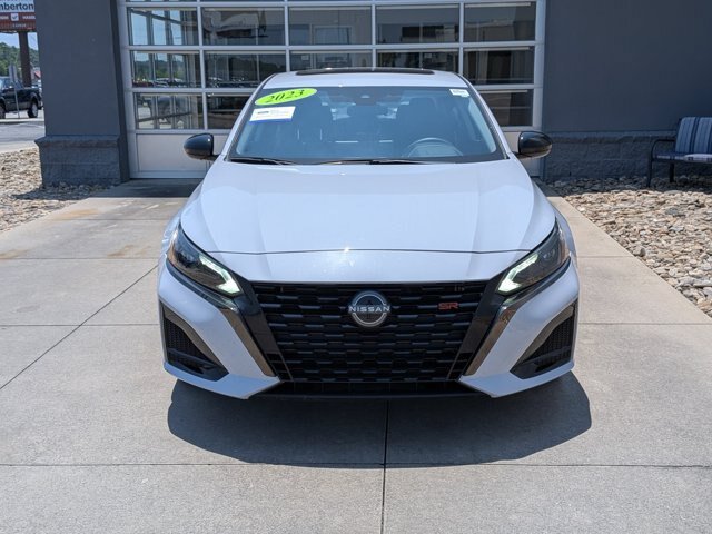 Used 2023 Nissan Altima 2.5 SR w/ SR Premium Package FWD image 9