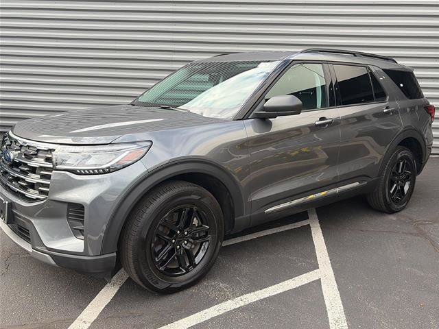Certified 2025 Ford Explorer Active AWD/4WD image 1