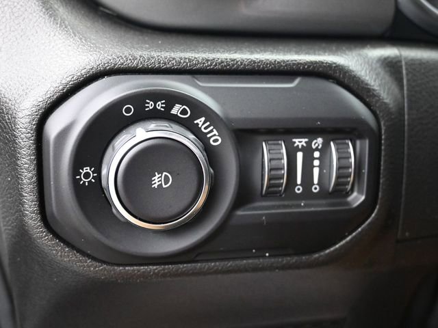 Used 2022 Jeep Wrangler Unlimited Sahara image 23