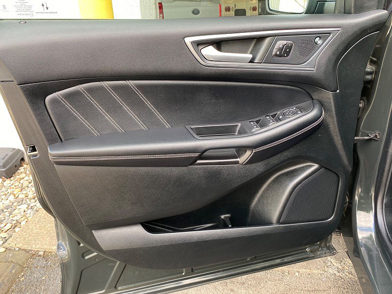 Certified 2022 Ford Edge ST w/ Equipment Group 401A AWD/4WD image 26
