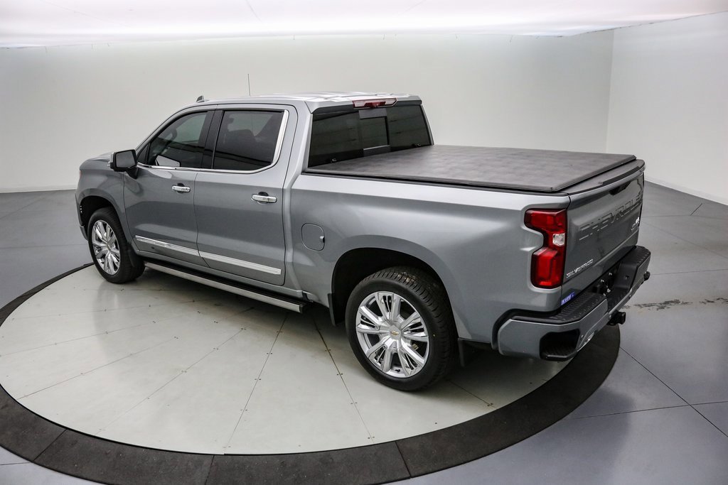 Used 2024 Chevrolet Silverado 1500 High Country w/ High Country Premium Package image 3
