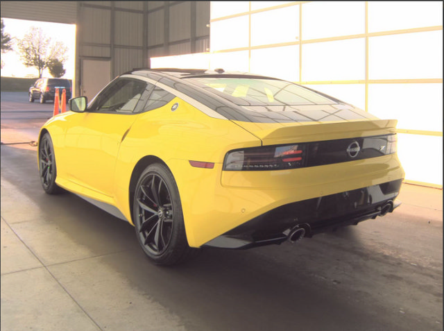 Used 2024 Nissan Z Performance w/ Floor Mat Package RWD image 3