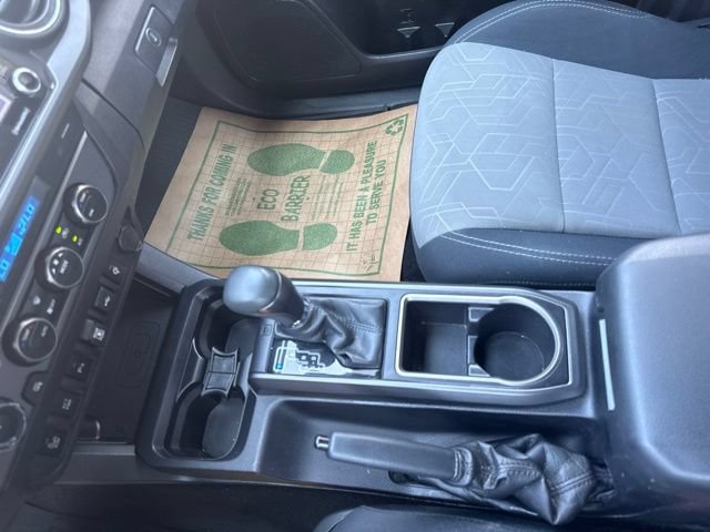 Used 2021 Toyota Tacoma TRD Sport w/ Technology Package AWD/4WD image 25