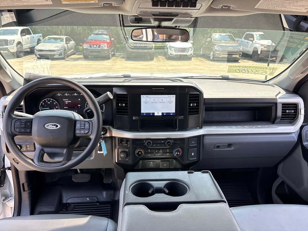 Certified 2025 Ford F250 XL w/ XL Chrome Package AWD/4WD image 7