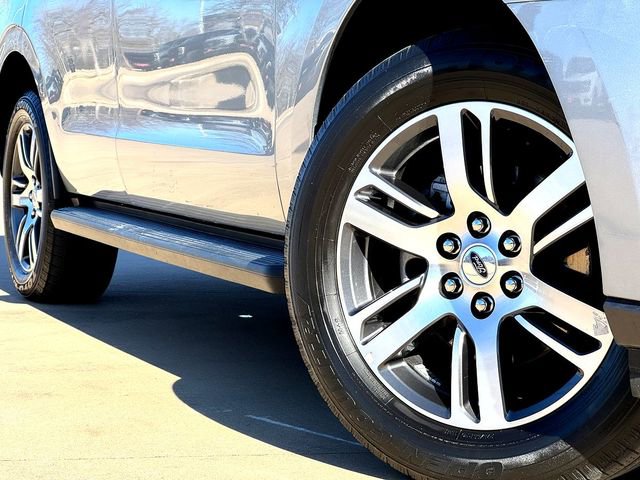 Certified 2024 Ford Expedition Limited image 6