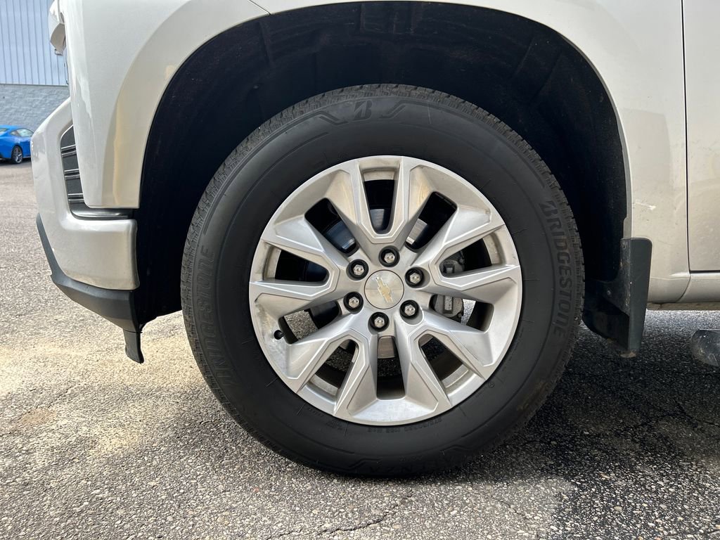 Used 2022 Chevrolet Silverado 1500 Custom w/ LPO, Dark Essentials Package image 7