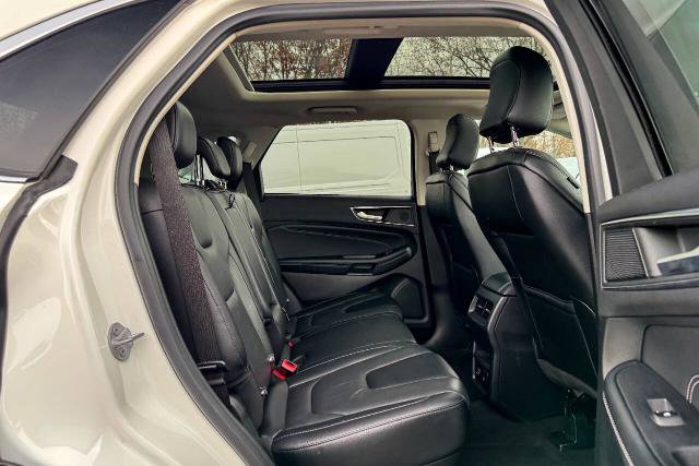 Certified 2022 Ford Edge Titanium AWD/4WD image 12